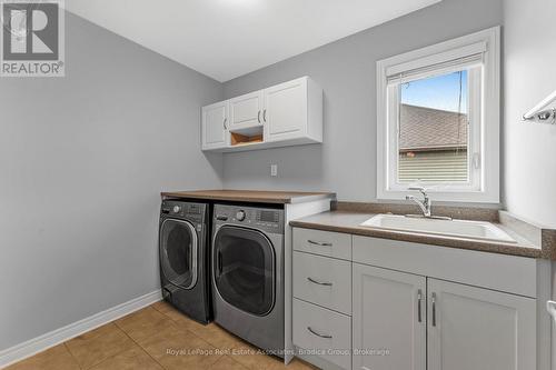 17 Trailwood Drive, Welland, ON - Indoor Photo Showing Laundry Room