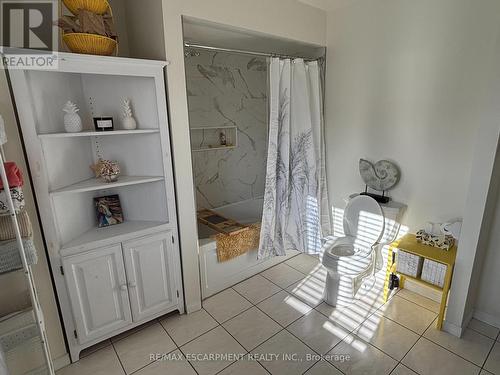 111 Duncairn Crescent, Hamilton, ON - Indoor