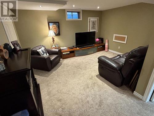 111 Duncairn Crescent, Hamilton, ON - Indoor Photo Showing Other Room