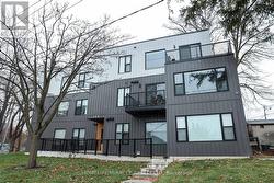 3 - 148 GLENLAKE AVENUE  Toronto, ON M6P 1E7