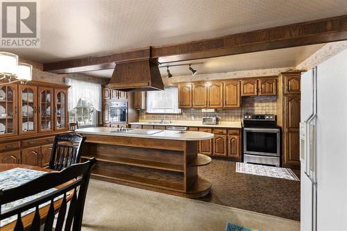 1391 Great Northern Rd, Sault Ste. Marie, ON - Indoor Photo Showing Kitchen