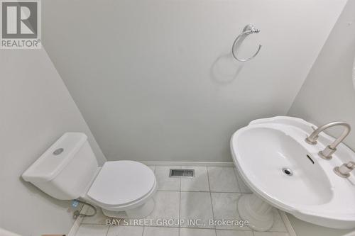 33 Kilchurn Castle Drive, Toronto, ON - Indoor Photo Showing Bathroom