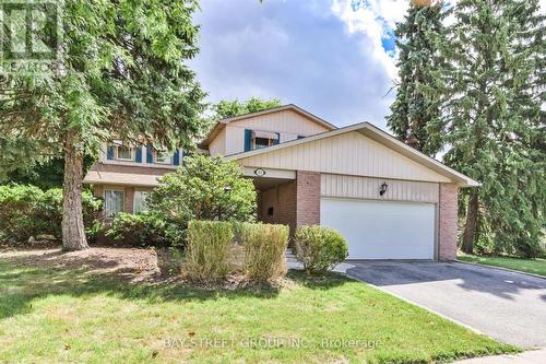 33 Kilchurn Castle Drive, Toronto, ON - Outdoor
