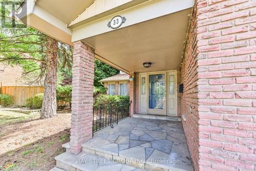 33 Kilchurn Castle Drive, Toronto, ON - Outdoor