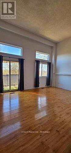 Bright large Family Room - 36 - 36 Dawson Crescent, Brampton, ON - Indoor Photo Showing Other Room