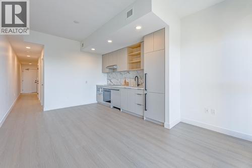 104/204 422 E 3Rd Street, North Vancouver, BC 