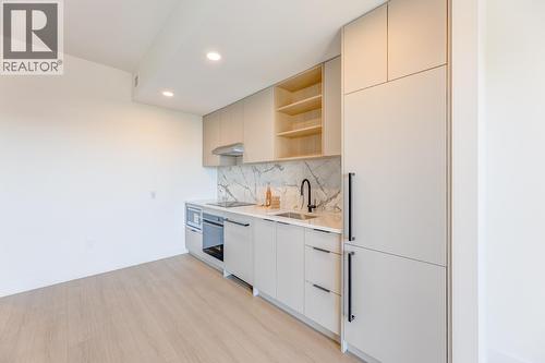 104/204 422 E 3Rd Street, North Vancouver, BC 