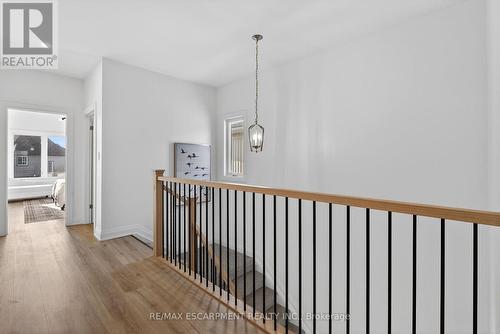 8868 Angie Drive, Niagara Falls, ON - Indoor Photo Showing Other Room