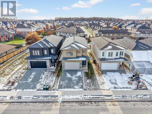 8868 Angie Drive, Niagara Falls, ON - Outdoor With Facade