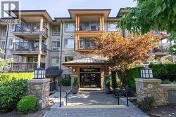 501 3178 DAYANEE SPRINGS BOULEVARD  Coquitlam, BC V3E 0B9