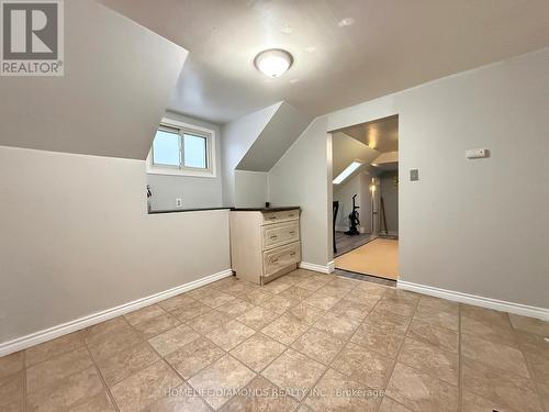 Upper - 401 Queenston Street, St. Catharines, ON - Indoor Photo Showing Other Room