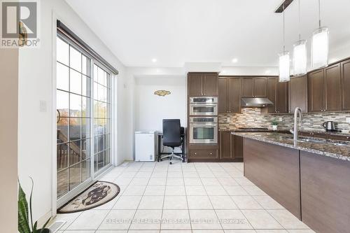 37 Ross Drive, Brampton, ON - Indoor Photo Showing Kitchen With Double Sink With Upgraded Kitchen