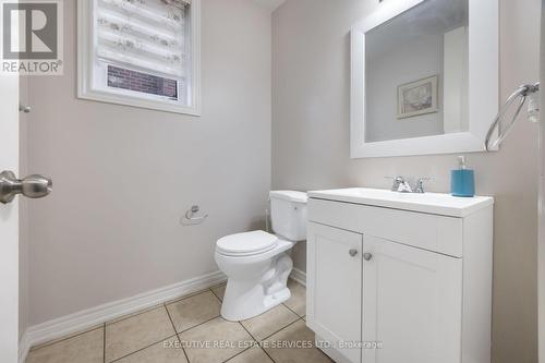 37 Ross Drive, Brampton, ON - Indoor Photo Showing Bathroom