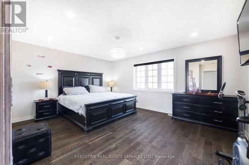 37 Ross Drive, Brampton, ON - Indoor Photo Showing Bedroom