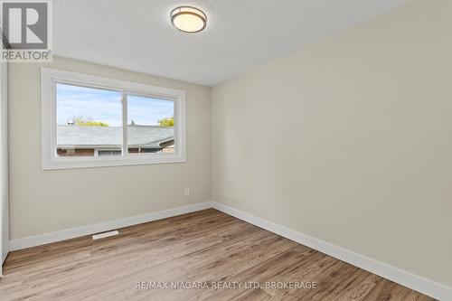 35 Lafayette Drive, St. Catharines (Lakeport), ON - Indoor Photo Showing Other Room