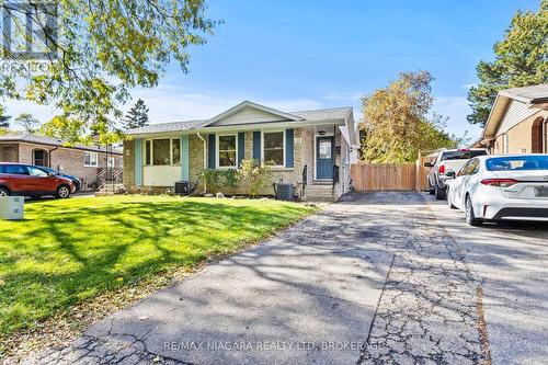 35 Lafayette Drive, St. Catharines (Lakeport), ON - Outdoor With Facade
