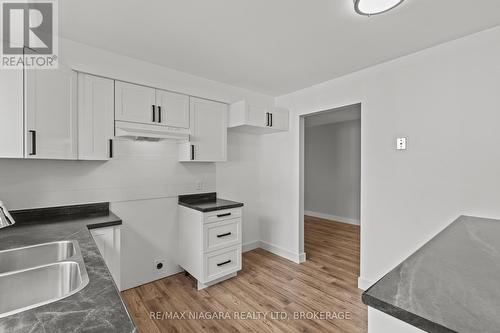 35 Lafayette Drive, St. Catharines (Lakeport), ON - Indoor Photo Showing Kitchen With Double Sink