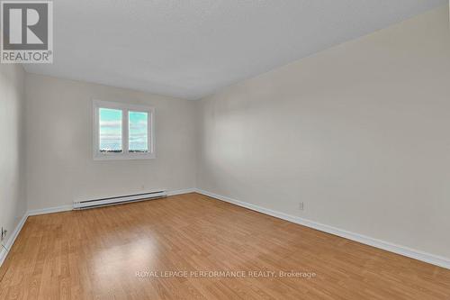 1010 - 158 A Mcarthur Avenue, Ottawa, ON - Indoor Photo Showing Other Room