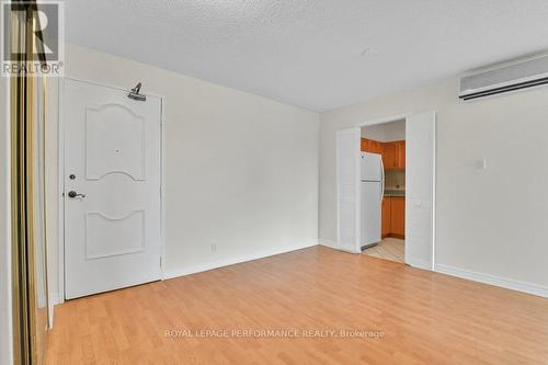 1010 - 158 A Mcarthur Avenue, Ottawa, ON - Indoor Photo Showing Other Room