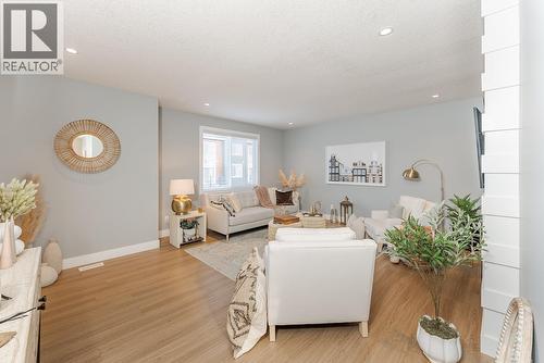 101 4274 22Nd Avenue, Prince George, BC - Indoor Photo Showing Living Room