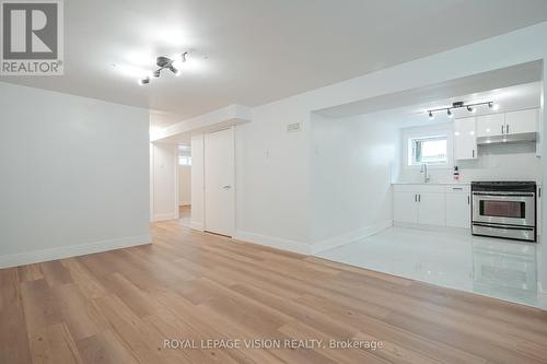 Bsmt - 35 Dowswell Drive, Toronto, ON - Indoor Photo Showing Kitchen