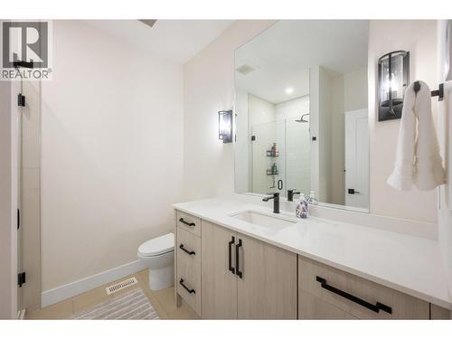 8000 Vedette Drive Unit# 22, Osoyoos, BC - Indoor Photo Showing Bathroom