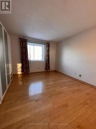 19 Brydon Court, Ottawa, ON - Indoor Photo Showing Other Room