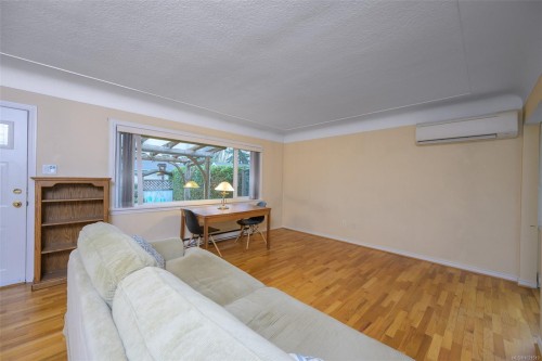 2968 Cedar Hill Rd, Victoria, BC 