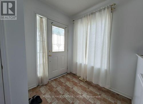 32 Old Oak Lane, Markham, ON - Indoor Photo Showing Other Room