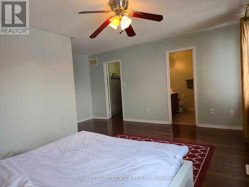 32 Old Oak Lane, Markham, ON - Indoor Photo Showing Bedroom