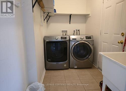 32 Old Oak Lane, Markham, ON - Indoor Photo Showing Laundry Room