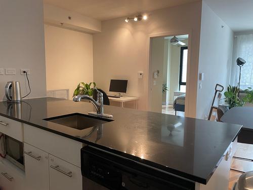 Cuisine - 927-1414 Rue Chomedey, Montréal (Ville-Marie), QC - Indoor