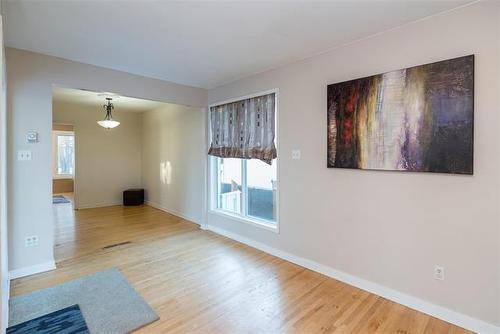 8 Byron Bay, Winnipeg, MB 