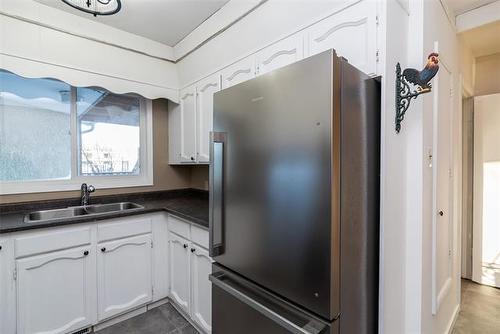 8 Byron Bay, Winnipeg, MB 