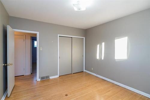 8 Byron Bay, Winnipeg, MB 