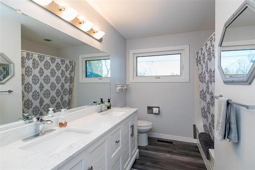 8 Byron Bay, Winnipeg, MB 