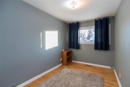 8 Byron Bay, Winnipeg, MB 