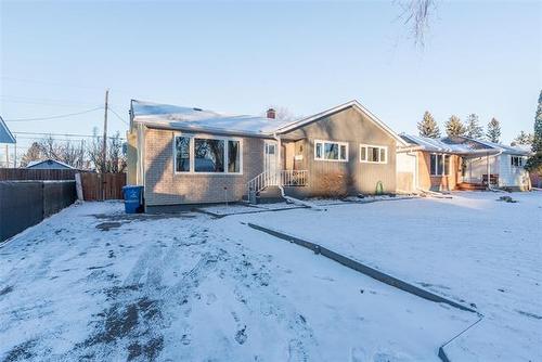 8 Byron Bay, Winnipeg, MB 