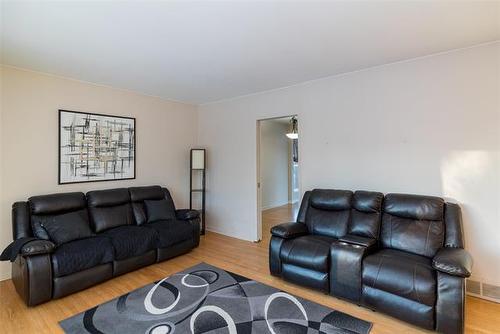 8 Byron Bay, Winnipeg, MB 