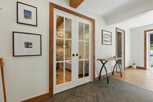 Hall d'entrée/Vestibule - 3902 Ch. Paiement, Sainte-Agathe-Des-Monts, QC - Indoor Photo Showing Other Room