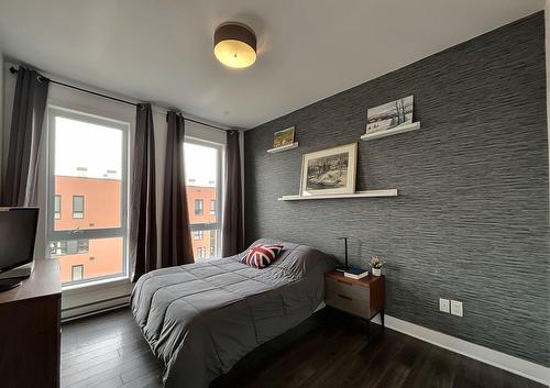 Bedroom - 405-2335 Av. Bennett, Montréal (Mercier/Hochelaga-Maisonneuve), QC - Indoor Photo Showing Bedroom
