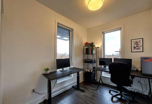 Bedroom - 405-2335 Av. Bennett, Montréal (Mercier/Hochelaga-Maisonneuve), QC - Indoor Photo Showing Office