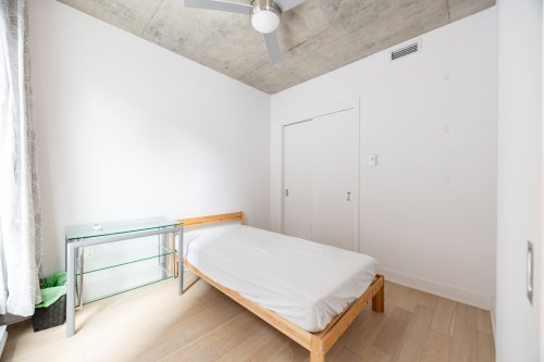 Chambre à coucher - 411-1265 Rue Lambert-Closse, Montréal (Ville-Marie), QC - Indoor Photo Showing Bedroom