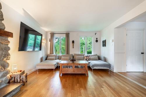 Salon - 281 Rue Beaumont E., Saint-Bruno-De-Montarville, QC - Indoor Photo Showing Living Room