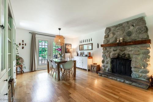 Salle à manger - 281 Rue Beaumont E., Saint-Bruno-De-Montarville, QC - Indoor With Fireplace