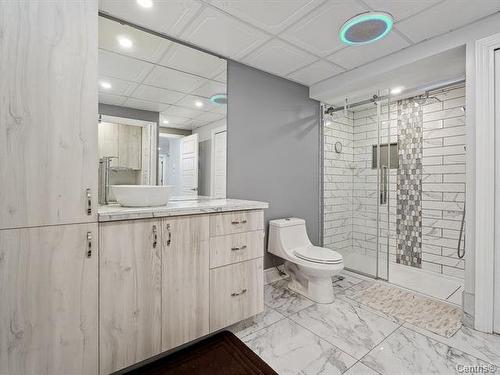 Bathroom - 570 Rue Burns, Gatineau (Gatineau), QC - Indoor Photo Showing Bathroom