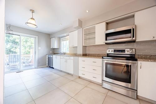 Cuisine - 279 Av. St-Louis, Pointe-Claire, QC - Indoor Photo Showing Kitchen