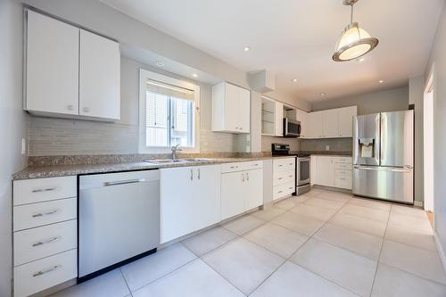 Cuisine - 279 Av. St-Louis, Pointe-Claire, QC - Indoor Photo Showing Kitchen