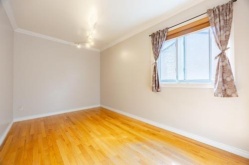 Chambre à coucher - 279 Av. St-Louis, Pointe-Claire, QC - Indoor Photo Showing Other Room