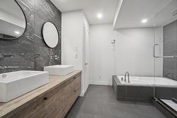 Ensuite bathroom - 